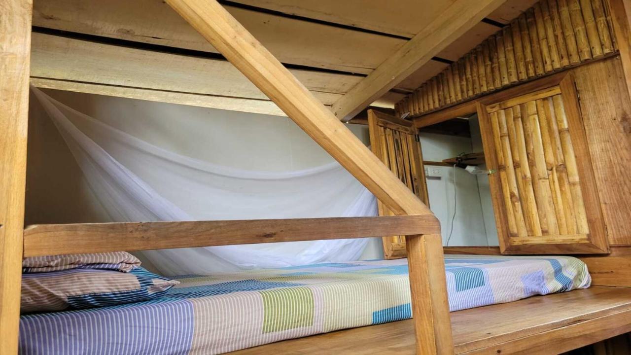 Puerto Viejo de Talamanca Roots Family旅舍 外观 照片