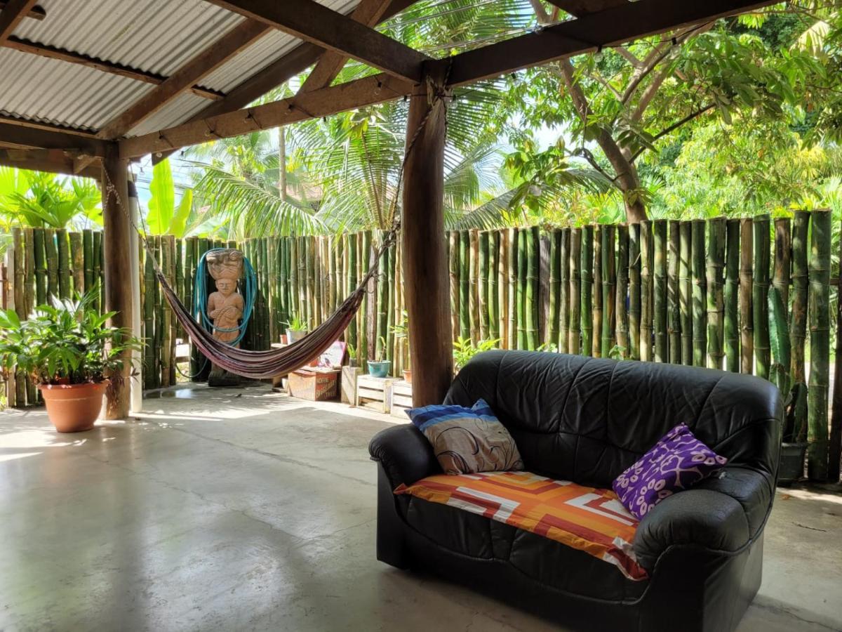 Puerto Viejo de Talamanca Roots Family旅舍 外观 照片