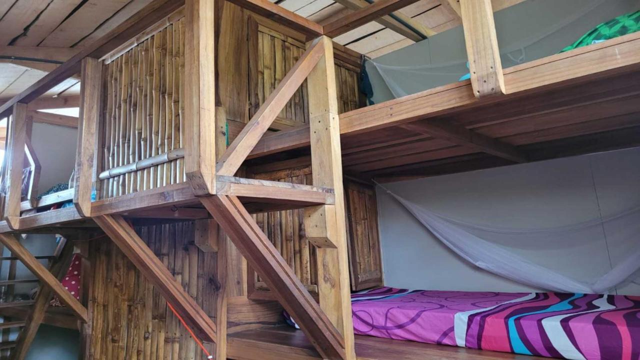 Puerto Viejo de Talamanca Roots Family旅舍 外观 照片